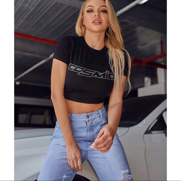 ⚡️cOsMiC⚡️ Black Crop Tee - Picture 7 of 12